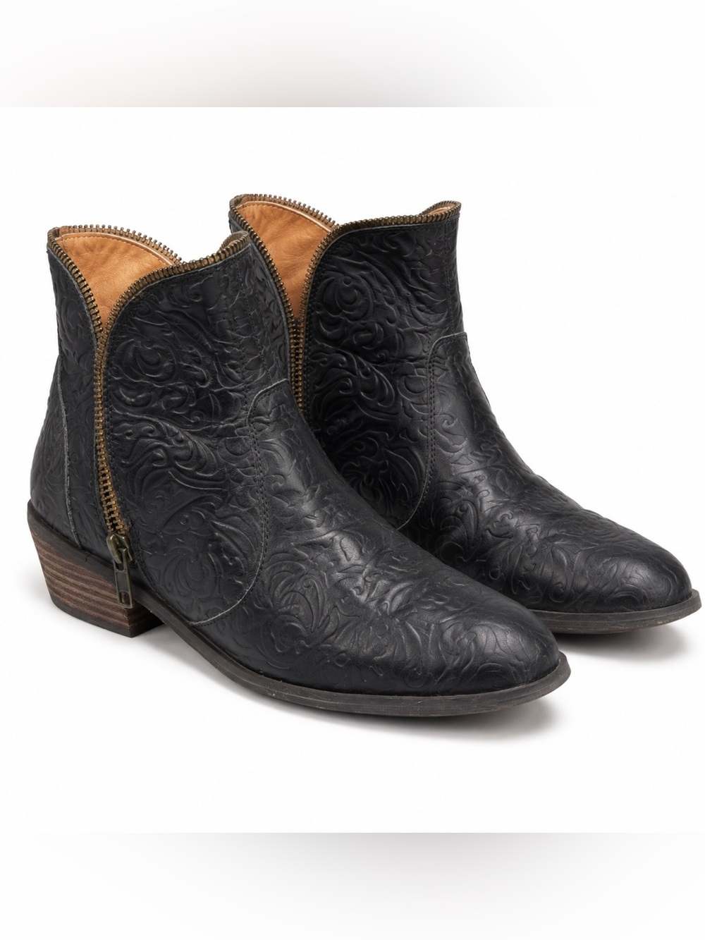 Crevo Dust Black Embossed Leather Western Boho Embellished Ankle Boots Size 8M